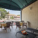 Boutique Pattiera 4* 챠브타트