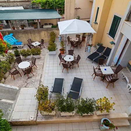 Boutique Pattiera 4*
