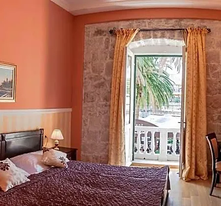 Boutique Pattiera 4*